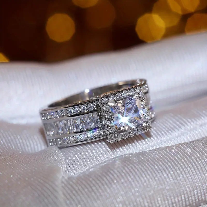 Luxury Zirconia Square Ring