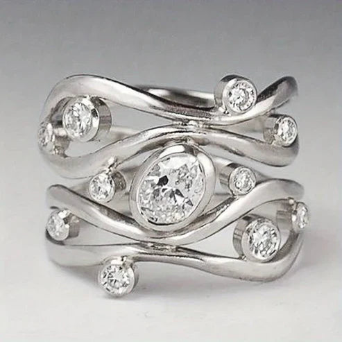 Irregular Vintage Ring with Zirconia in Silver